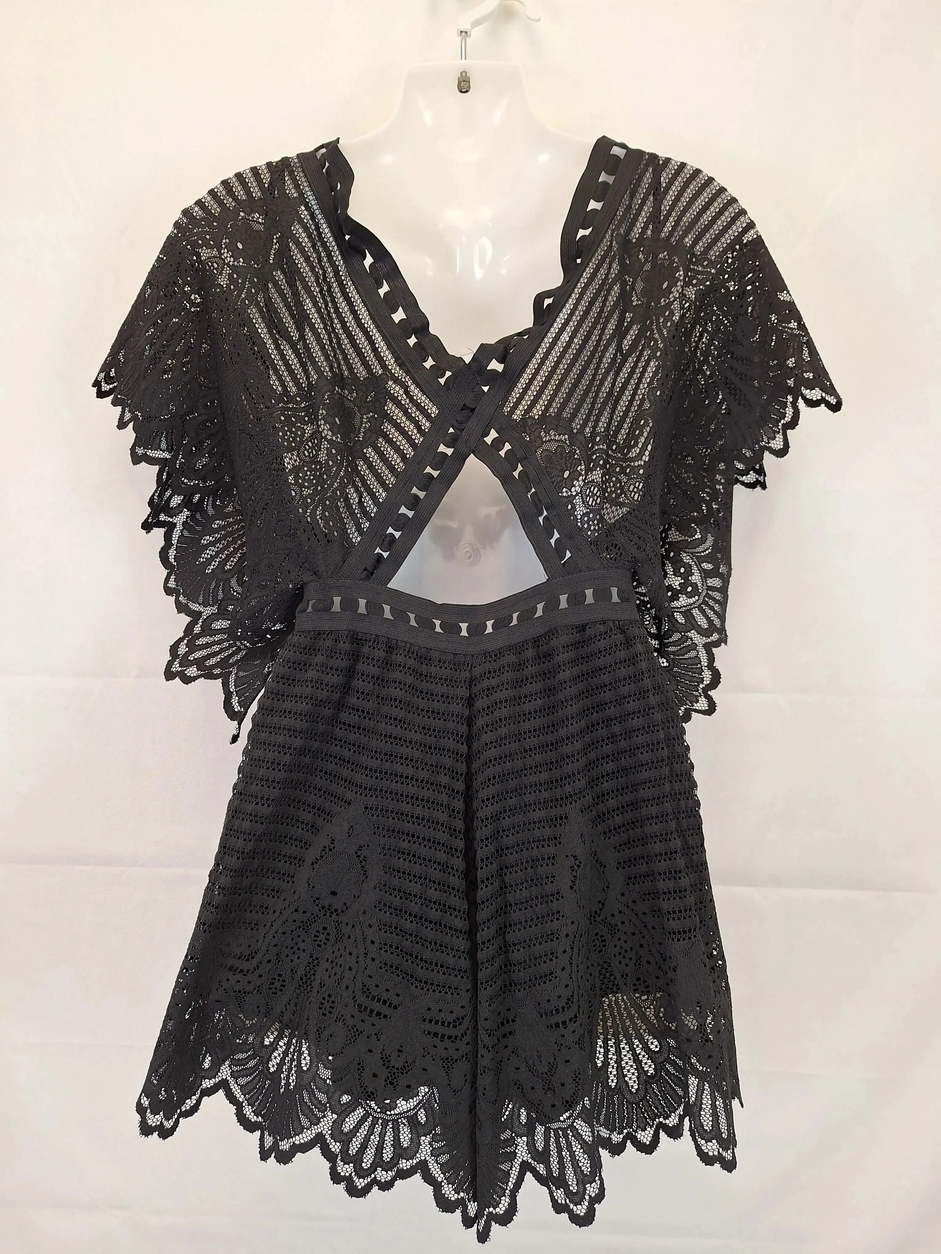 Alice Mccall Cocktail Lacey V Neck Playsuit Size 6